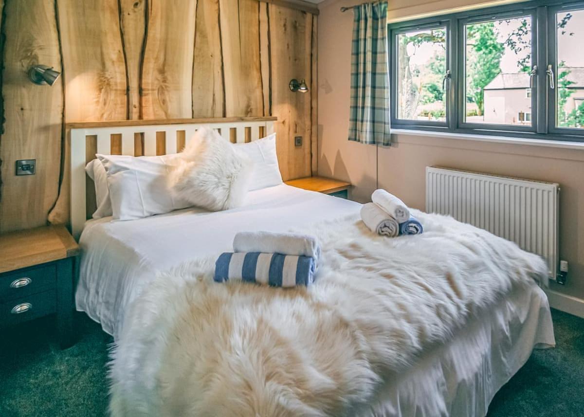 The Warrens At Foxtail Hotell Chirk Exteriör bild