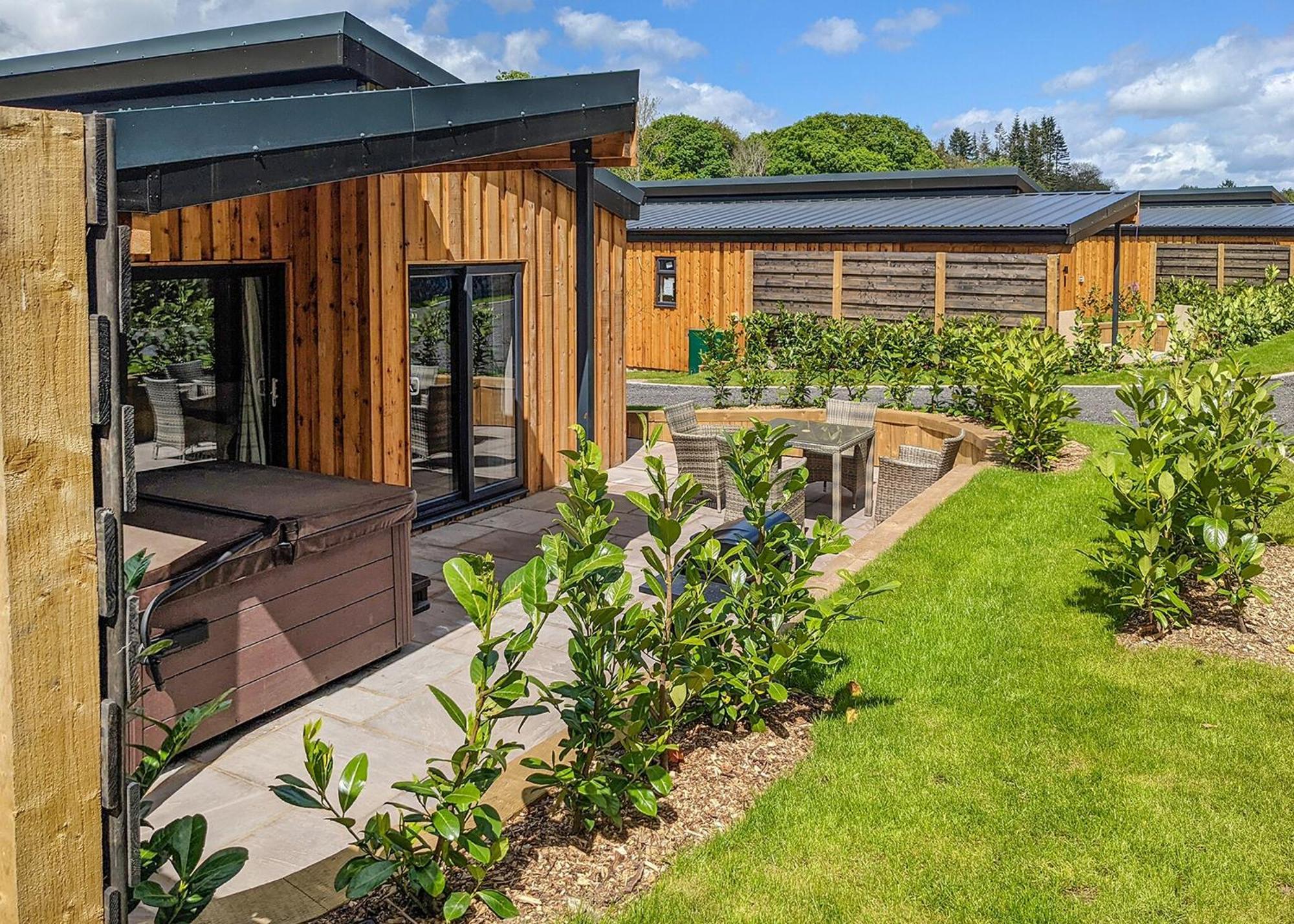 The Warrens At Foxtail Hotell Chirk Exteriör bild