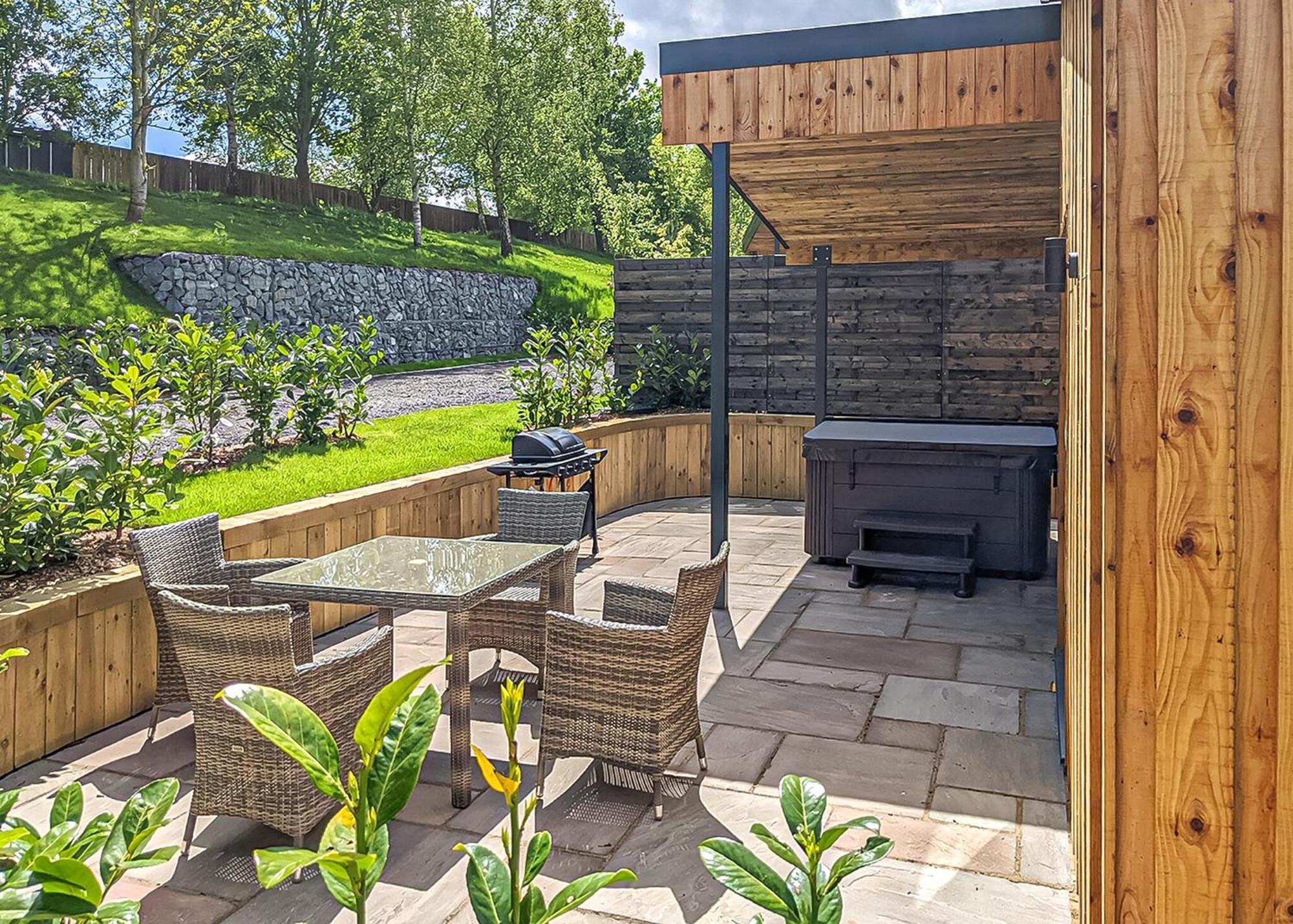 The Warrens At Foxtail Hotell Chirk Exteriör bild